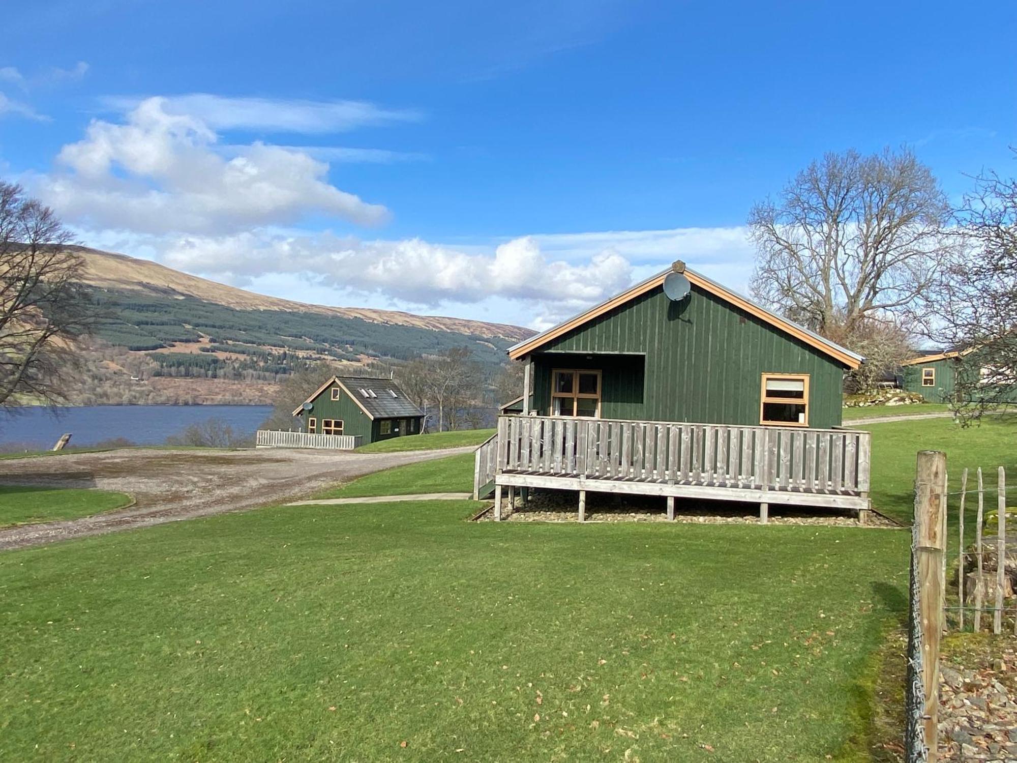 Bracken Lodges, Loch Tay, Linnie Lodge 阿伯费尔迪 外观 照片